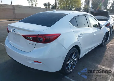 2018 Mazda Mazda3 Grand Touring из США, поврежденный, VIN 3MZBN1W31JM190601